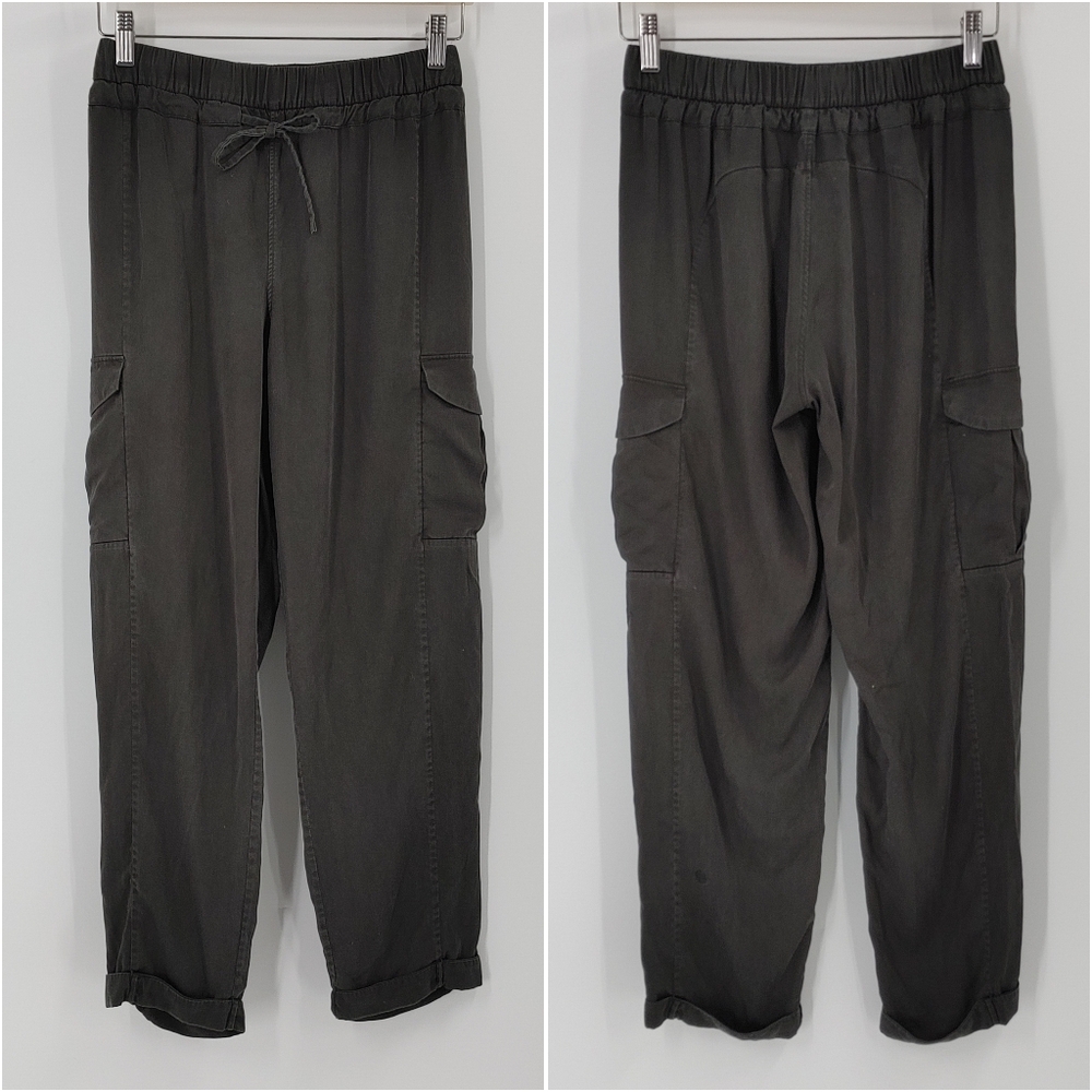 lululemon athletica Cropped Cargo Pants in Charcoal